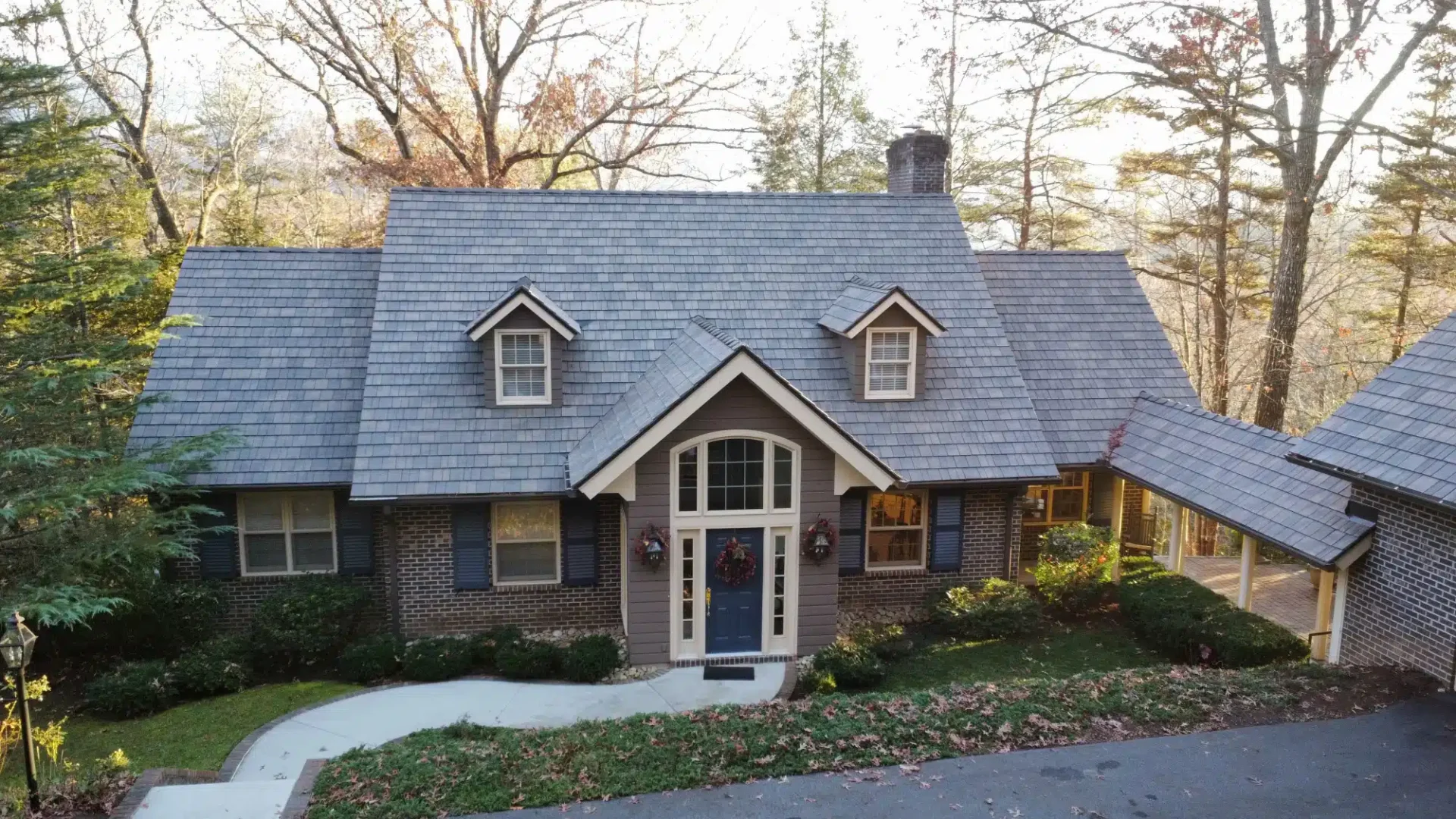 Aged Cedar-Davinci Roof